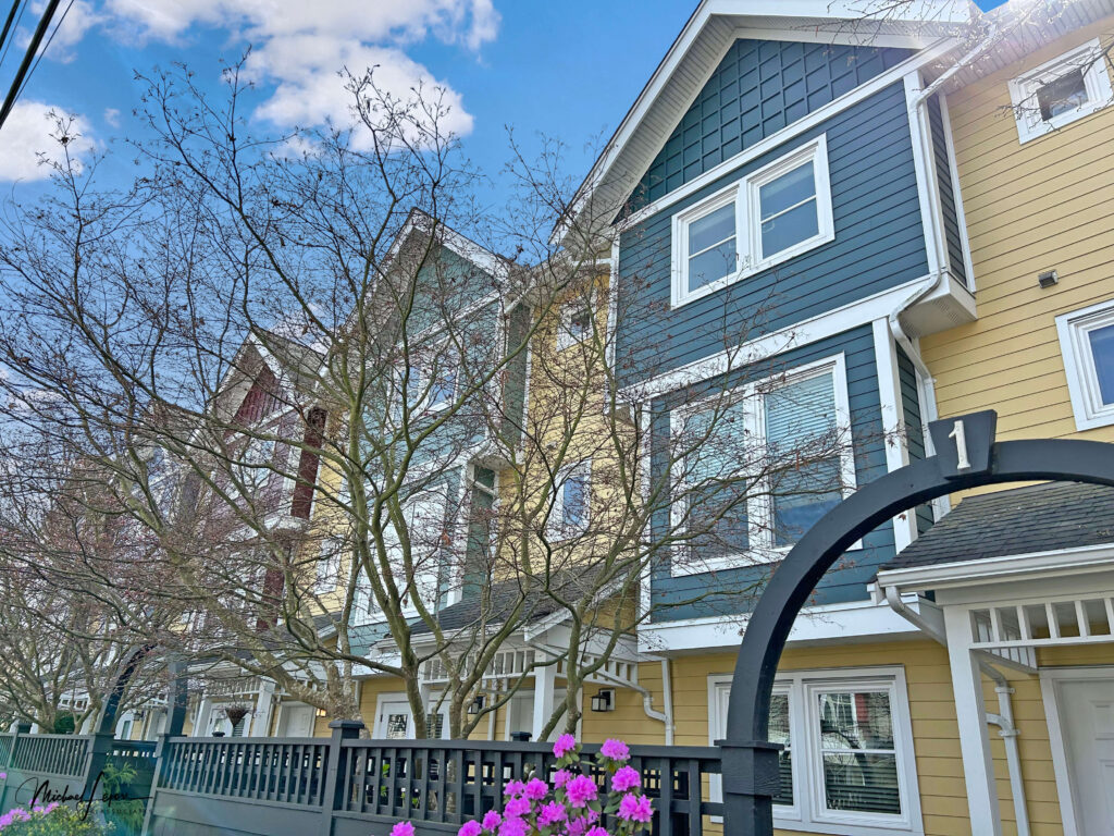 Garry Court Executive Townhouses 4729 Garry Street Ladner